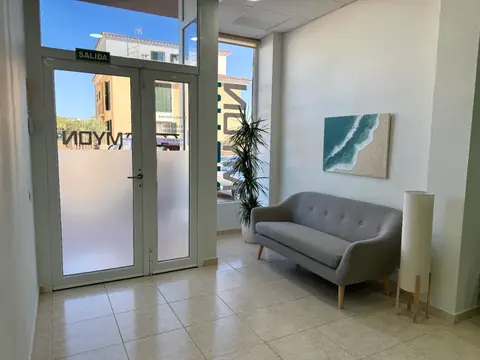 Acceso y recepción de Centro MYON en Alaior, Menorca